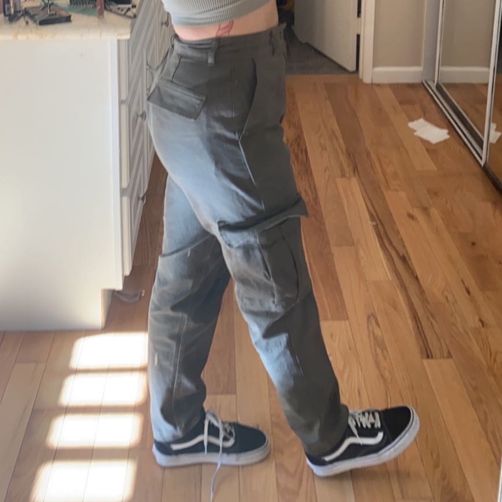 Aritzia TNA High Waisted Green utility/cargo pant
